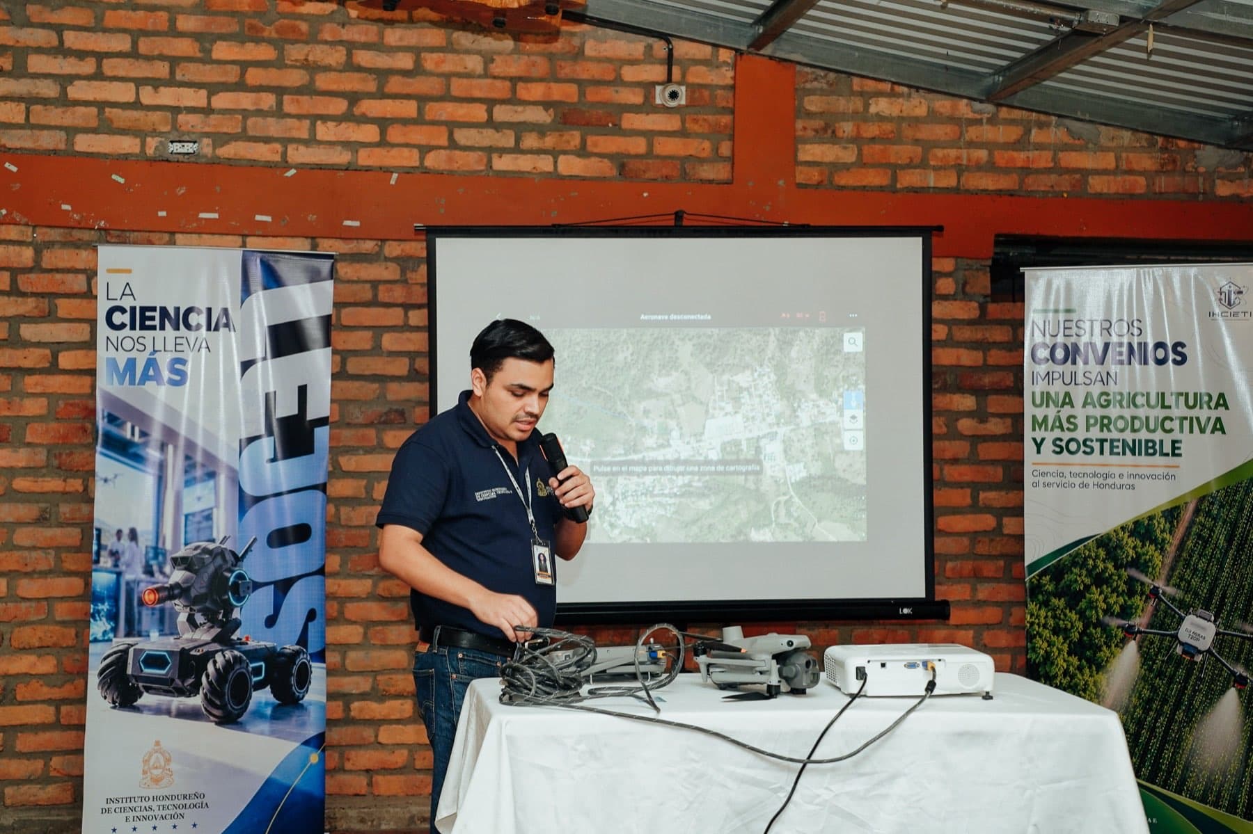 Exposición técnica durante la jornada